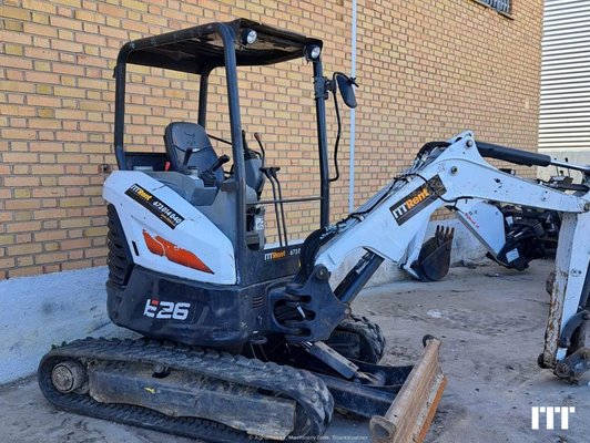 Miniexcavadora Bobcat E26 - 1