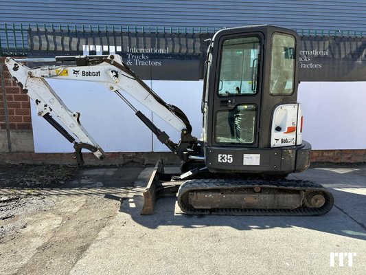 Miniexcavadora Bobcat E35 - 1