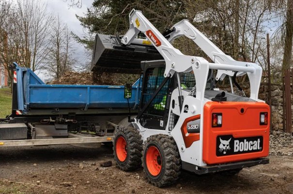 Minicargadora Bobcat S590E - 1