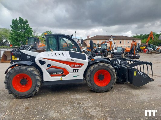 Manipulador telescópico Bobcat TL38.70HF AGRI - 1